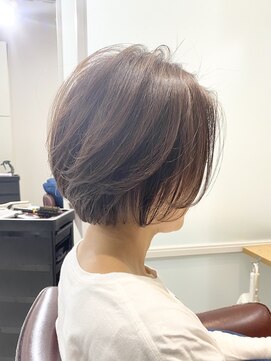 フェリーチェ(felice) 伸ばし途中も素敵なショートボブ