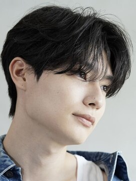 レタッチバイフィフス(RETOUCH by fifth) センターパートニュアンスパーマガイルヘアコンマヘア黒髪