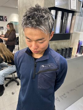 キング(K!ng) 縮毛矯正髪質改善ハイライトレイヤーカット枚方美容室エクステ