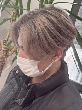 アウラ(AURA) 盛岡メンズブリーチカラーミルクティーベージュセンターパート◆