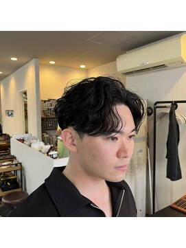 バンズ プリュス(Banz Plus) フェザーパーマ風センターパート