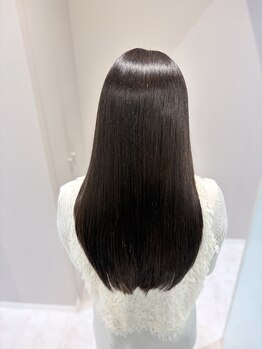 レヴ(Rev)の写真/【手触り・まとまり・扱いの良さを実感したい...】艶だけではなく扱い・手触り◎な髪質改善縮毛矯正