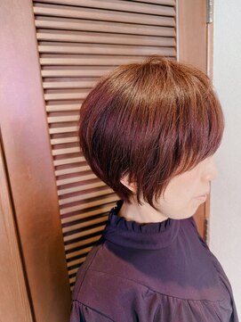 ヌーク(NUUK) 大人女性×丸みショートボブ