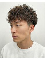 ブレイブボーイズ(BRAVE Boyz)&nbsp;トレンドの波巻きツイスト×すっきりフェード［BRAVE Boys］
