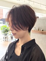 ショート ヘアー デザイン(short hair design) 大人の魅力が引き立つ「ハンサムショート」で垢抜けヘアに!