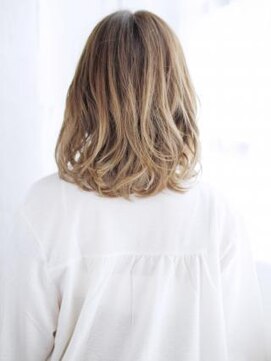 ナル 白山神社参道通り店(nalu) 透け感ゆるウェーブカール