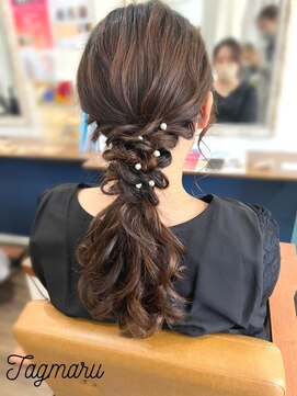 タグマル 華やかなツイストポニー☆