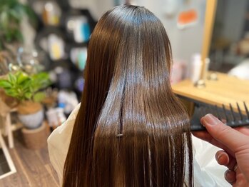 リリーヘアー(Lily Hair)の写真/【香里園】オーナースタイリストが厳選した髪質改善トリートメントによって,内部から健康的なうる艶髪へ◇