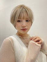 イヴォークトーキョーオーサカ(EVOKE TOKYO osaka)&nbsp;小顔になる！ 似合わせ可愛いショート ブリーチハイトーンカラー