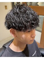 フリーク バーバーショップ 都島店(FREAK BARBER SHOP)&nbsp;黒髪ツイストスパイラルパーマ重めマッシュ