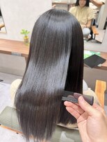 アンスリウム 吹田(Anthurium)&nbsp;ミディアムレイヤー/大人可愛い/髪質改善/シースルーバング