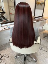 Leafとはお客様に必要な【本当に良い商材】だけを集めて喜んで頂ける美容室！髪質改善や縮毛矯正も得意です