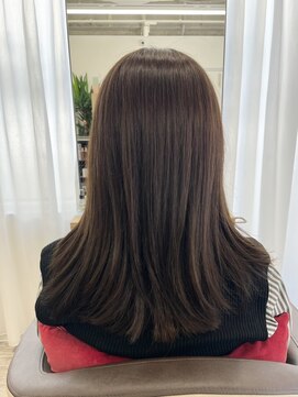 ウイ バイ ファースト 北四番丁店(u'i by first) ベージュミディアムレイヤー