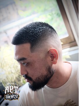 エーピーティートアウエスト(APT. TOR WEST) BUZZ