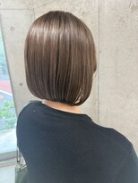 エウペ 渋谷(WEUPE)&nbsp;斜めバング/グレージュカラー/デザインカラー/シルキーベージュ