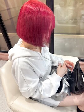 レッドカラー/派手髪カラー/ブリーチカラー/ショートボブ