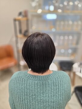 ゼル イオンタウン名西(ZELE) ショートボブ