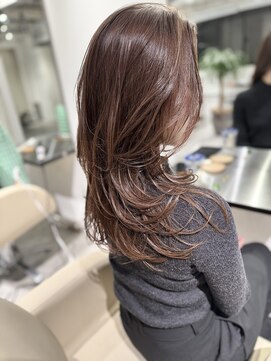 レヴリー(reverie) ハッシュカット海外レイヤーブリーチなしカラー20代