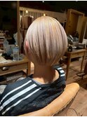 ハイトーンショートボブ