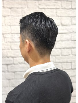 グレイスフル バーバープラチナム 六本木店(Graceful Barber platinum) ビジネス七三フェードスタイル
