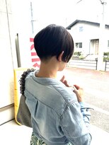 ビケット (Biquette)&nbsp;ハンサムショート／刈り上げ女性