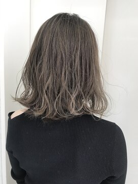 ヘアーデザイン シュシュ(hair design Chou Chou by Yone) 3Dハイライト&オリーブベージュカラー&切りっぱなしボブ♪