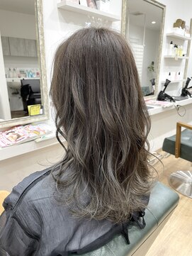 アクルヘアーバイテソロ(AKUR hair by tesoro) ミックスハイライト