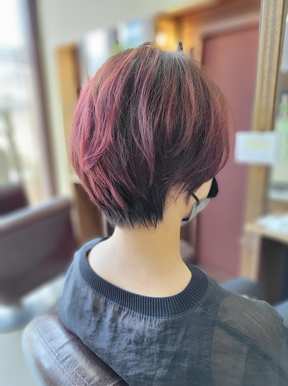 グラデーションピンク バイオレット×丸みショート：L131901859
