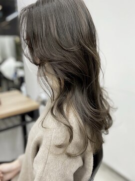 フォンズ(FONS) 流れる顔まわりカット 韓国ヘア フェイスレイヤー ワンホンヘア