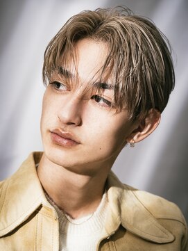 オーシャントーキョーオーバー 渋谷(OCEAN TOKYO OVER) ブロンドセンターパート