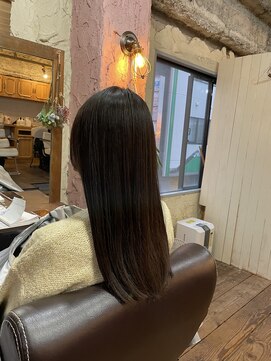 ロッソバイアルター 鎌取(ROSSO by aL-ter) 【黒髪/グレーベージュ/レイヤーロング】千葉香奈