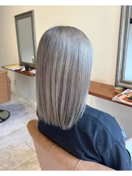 リコ バイ ポノ(Lico by PONO) 『moe』2ブリーチ必須♪ホワイトグレー☆