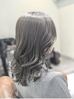 アオ(a-o)&nbsp;髪質改善カラー×アッシュグレー×ミディアムレイヤー