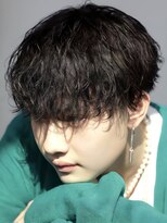 ゴールド 京都 三条(GOALD)&nbsp;黒髪ツイストスパイラル縦落ちアンニュイ