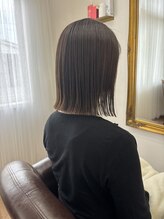 リノア(Rinoa)&nbsp;透明感ナチュラルオリーブの大人切りっぱなしボブ