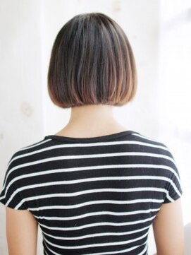 ヘアメイク ナル(hair make nalu) かきあげ前髪のワンカールボブスタイル