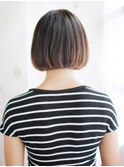 かきあげ前髪のワンカールボブスタイル