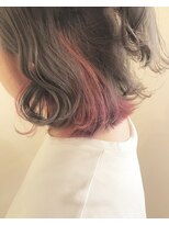 モルニ(MORNI)&nbsp;インナーカラー_マロンベージュ Aラインボブ かきあげ