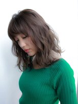 ルティア(Lutia) アッシュベージュ ゆるふわスタイル