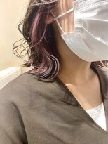 カミビト マヴィー(kamibito mavie)&nbsp;ラベンダーピンク/イヤリングカラー/インナーカラー/外ハネ/ボブ