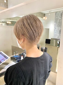 ラミ(L'ami) 大人ショートひし形ボブ/ハイトーンミルクティー