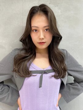 ウニコ(unico.) レイヤーカット/顔まわりカット/くすみカラー