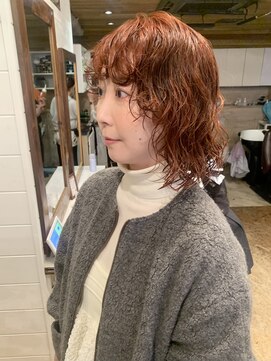 ラレイ ハラジュク(Lalei harajuku) *スパイラルパーマ×ミディアムウルフ/レッドカラー