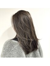 ラフヘアー(LaF) ロングレイヤー×白髪ぼかしハイライト