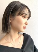 外はねボブ丸みショートコンパクト黒髪ベージュショート前髪あり