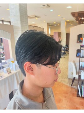 ヴィサージュオーク(VISAGE oak) 毛流れセンターパート