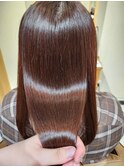 【髪質改善で広がりを解消！自然な艶髪へ】