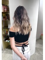 ローエ バイ デコ(Rohe by DECO)&nbsp;【長谷川】バレイヤージュ/グラデーション/筋細め