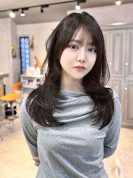 カシュカシュ 表参道(cache cache) 薄め前髪顔まわりレイヤーシースルーぱっつん前髪おくれ毛