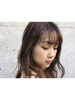 白髪染めは暗くなると諦めていた方必見！色持ちの良い一人ひとりに合わせたグレイカラーをご提案☆【高崎】